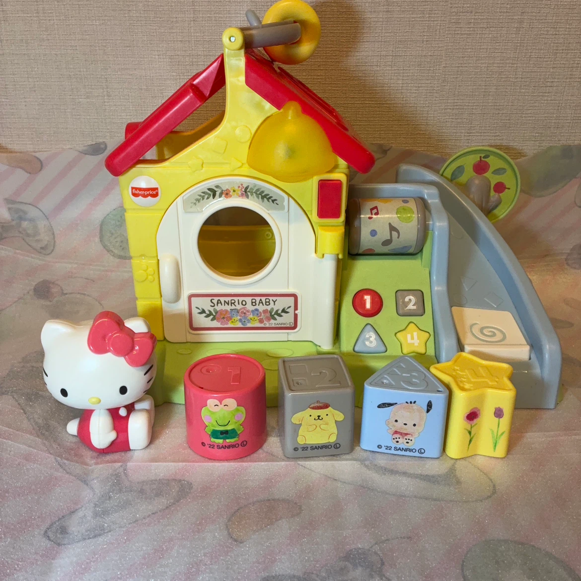 フィッシャープライス サンリオベビー 知育玩具