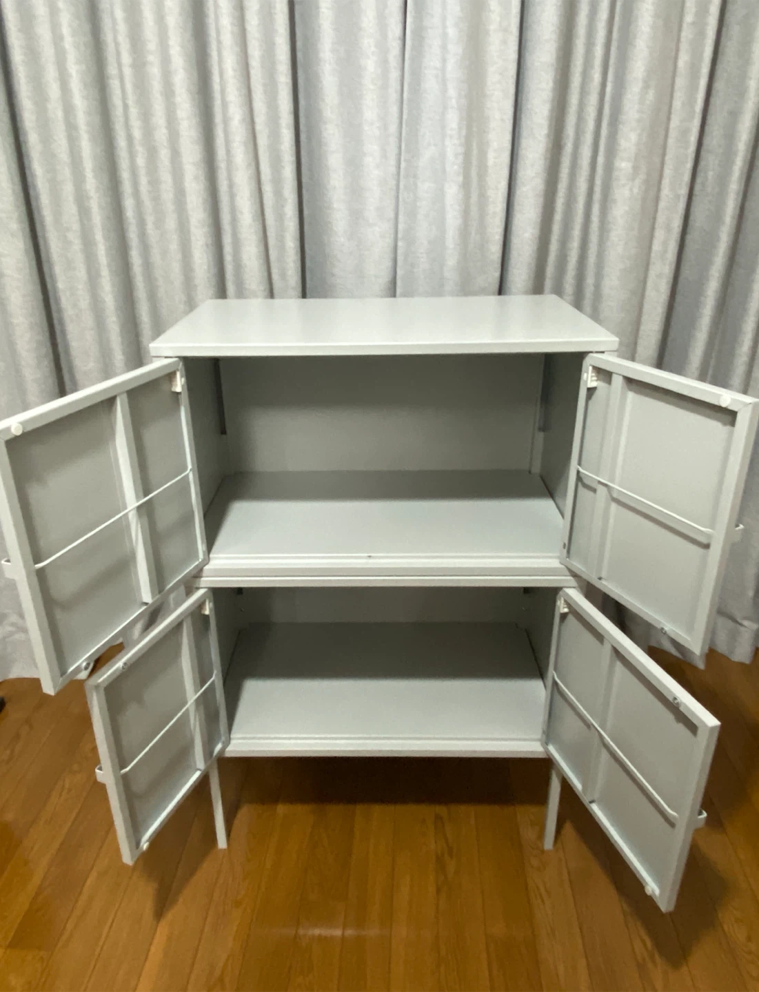IKEA LIXHULT（リックスフルト）メタルキャビネットの写真2枚目