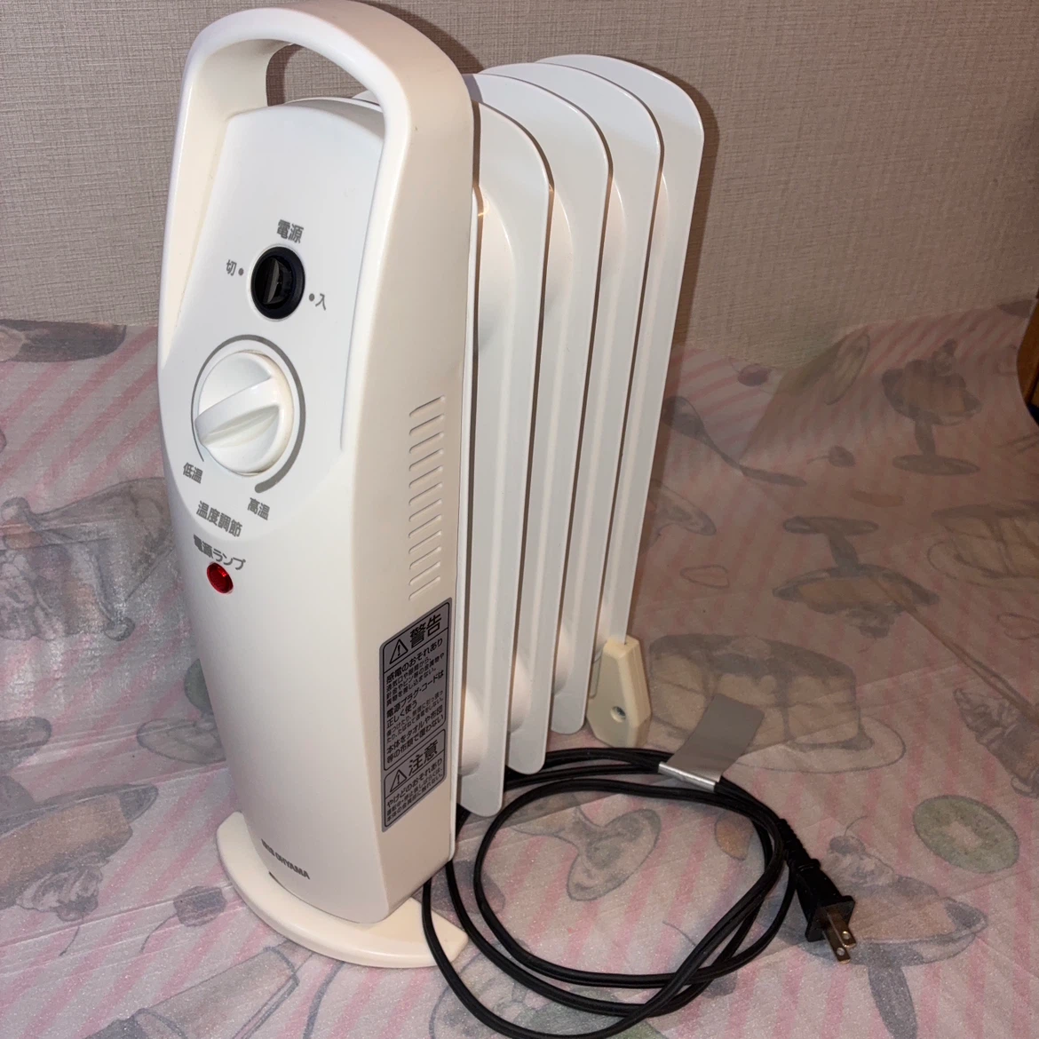 アイリスオーヤマ ミニオイルヒーター IOH-505K-W
