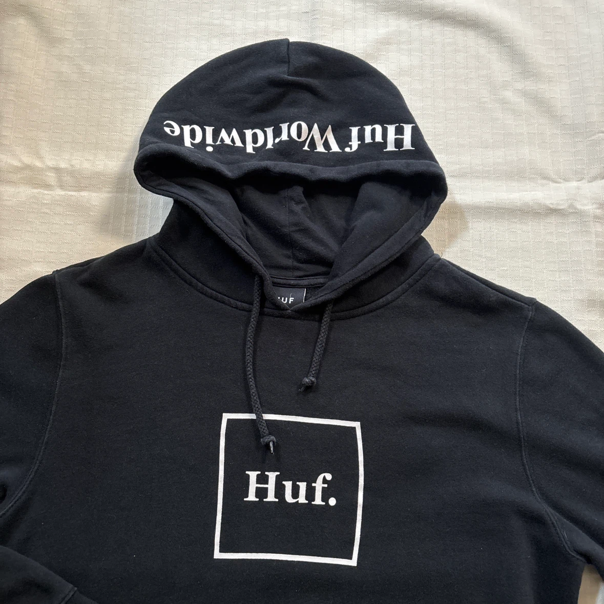 H.u.fハフ のフーデイ　パーカー　 ブラック Mサイズの写真2枚目