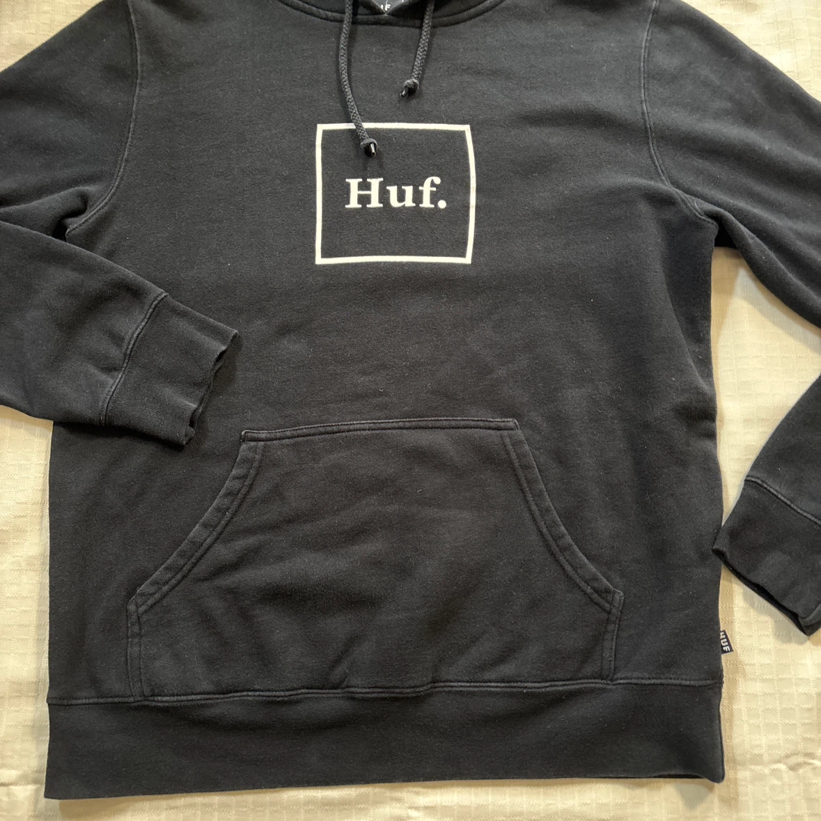 H.u.fハフ のフーデイ　パーカー　 ブラック Mサイズの写真3枚目