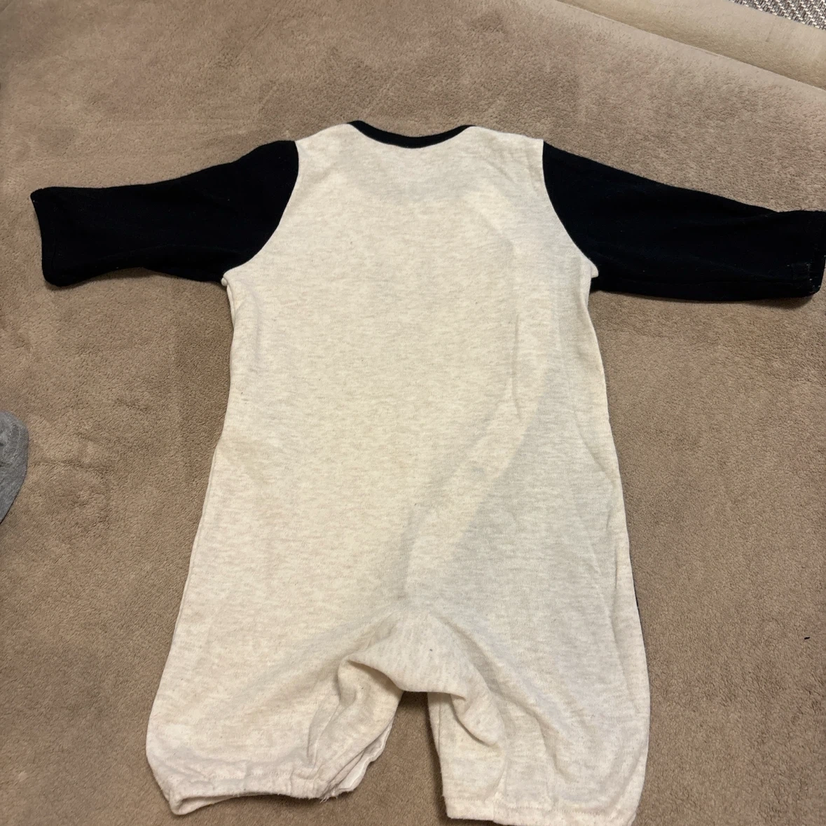 西松屋 フレンチブルドッグ ロンパース 50-60cmの写真4枚目