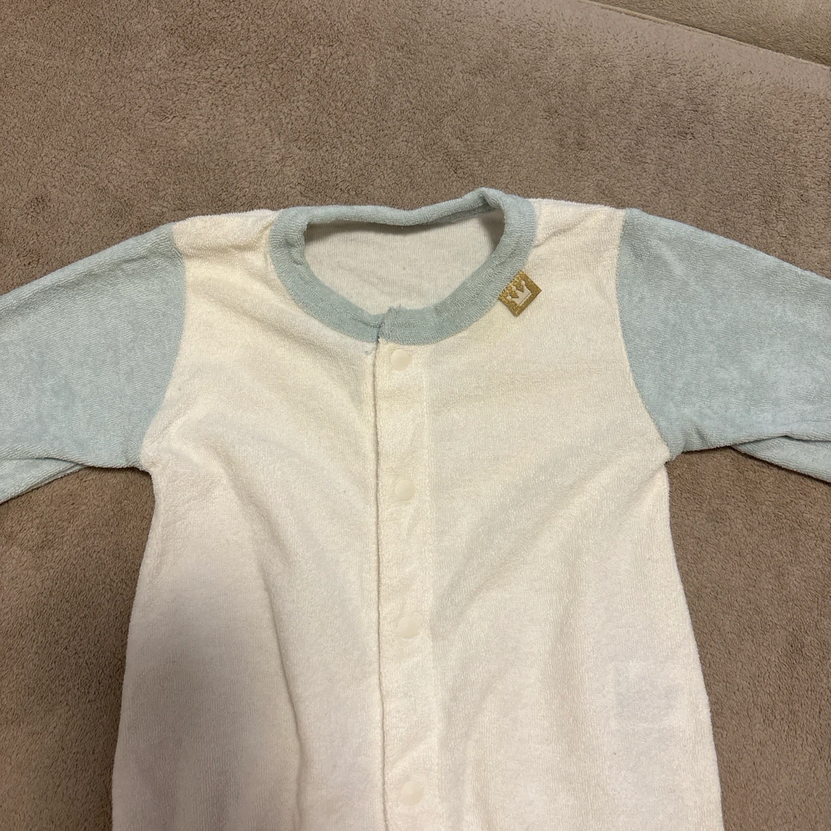 西松屋ベビーロンパース 50-60cm クリーム×水色の写真2枚目