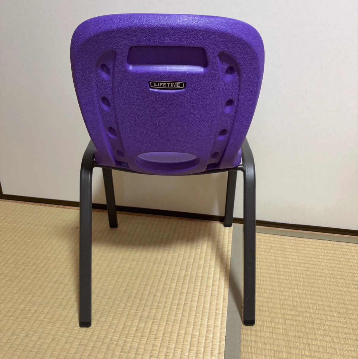 ライフタイム キッズチェア パープルの写真2枚目