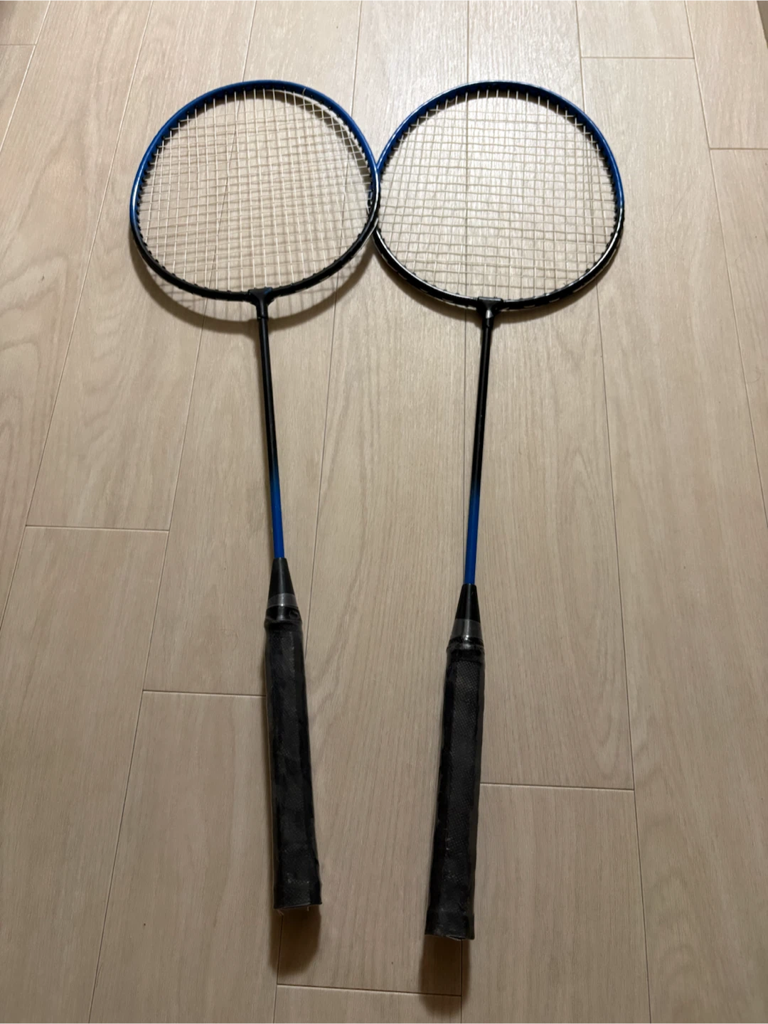 バドミントンラケット 2本セット