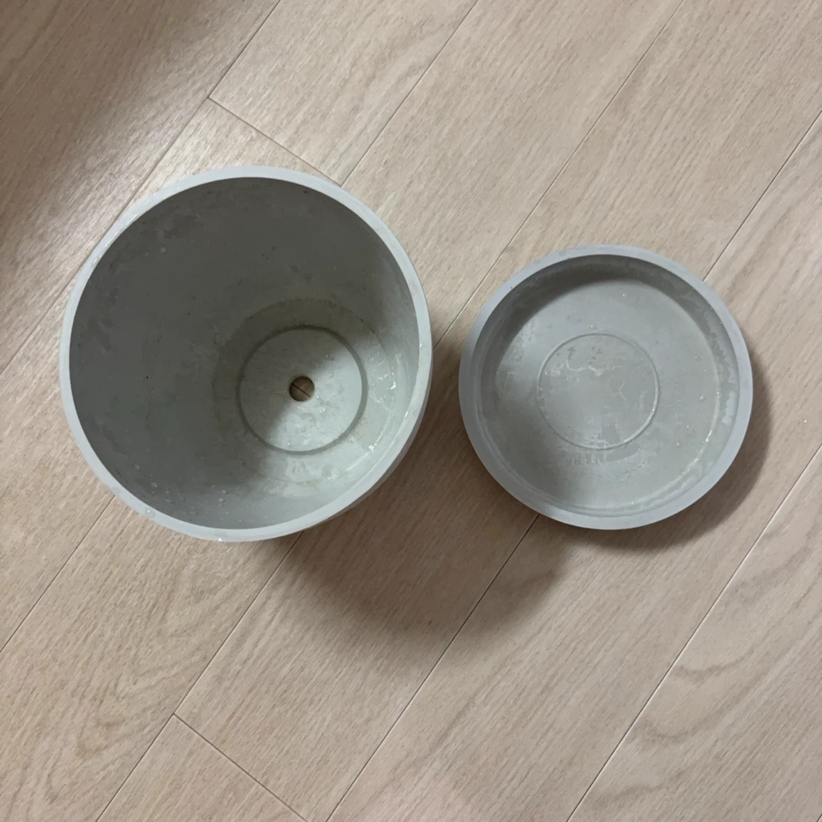 植木鉢 グレーの写真2枚目