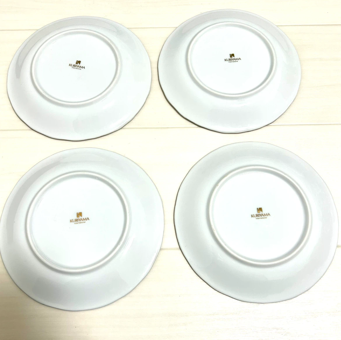 【美品】KURIYAMA 大皿1枚＆小皿4枚 パーティプレート 5点セットの写真4枚目