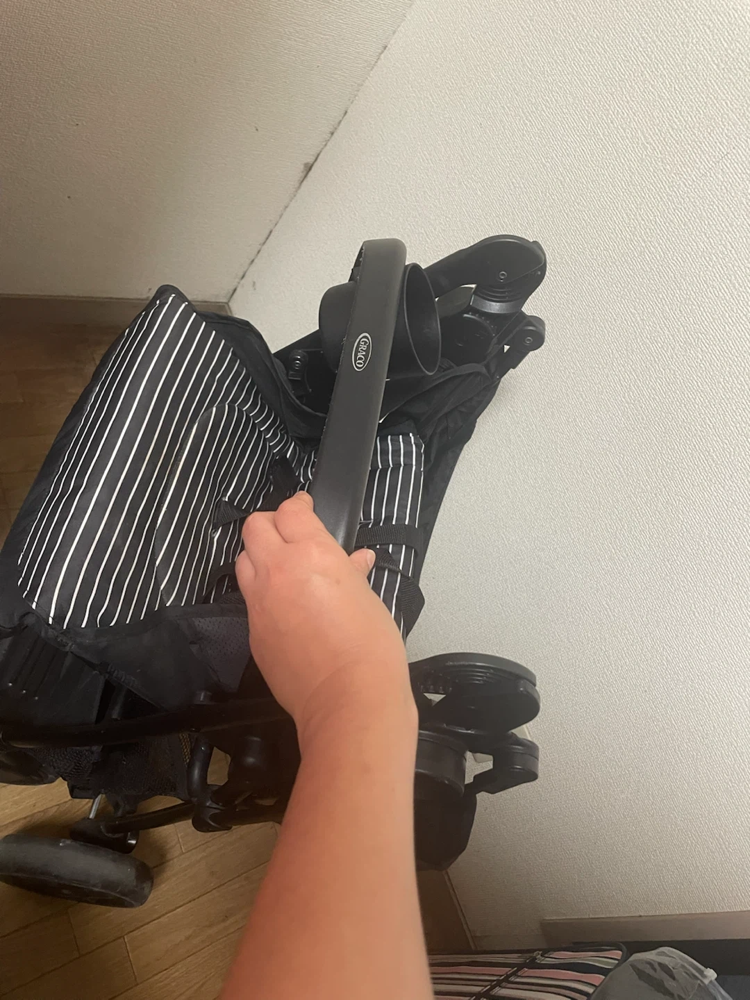 グレコ ベビーカー ブラック ストライプの写真8枚目