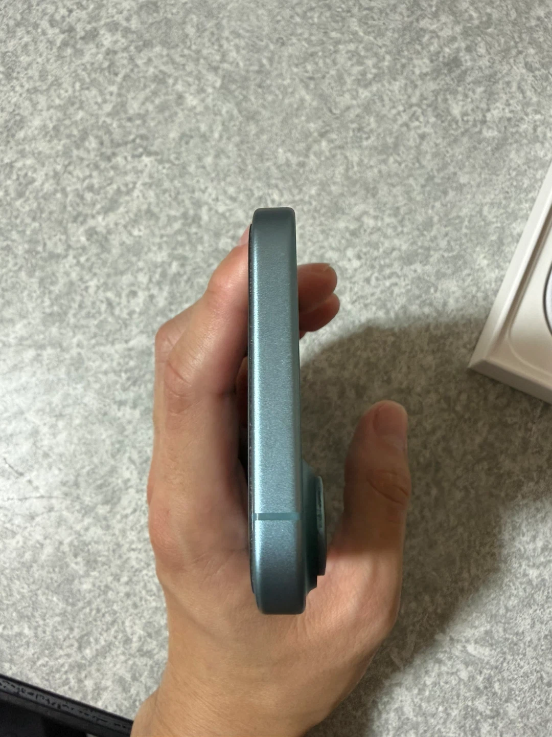 アップル iPhone 16 ブルー 本体 SIMフリーの写真5枚目
