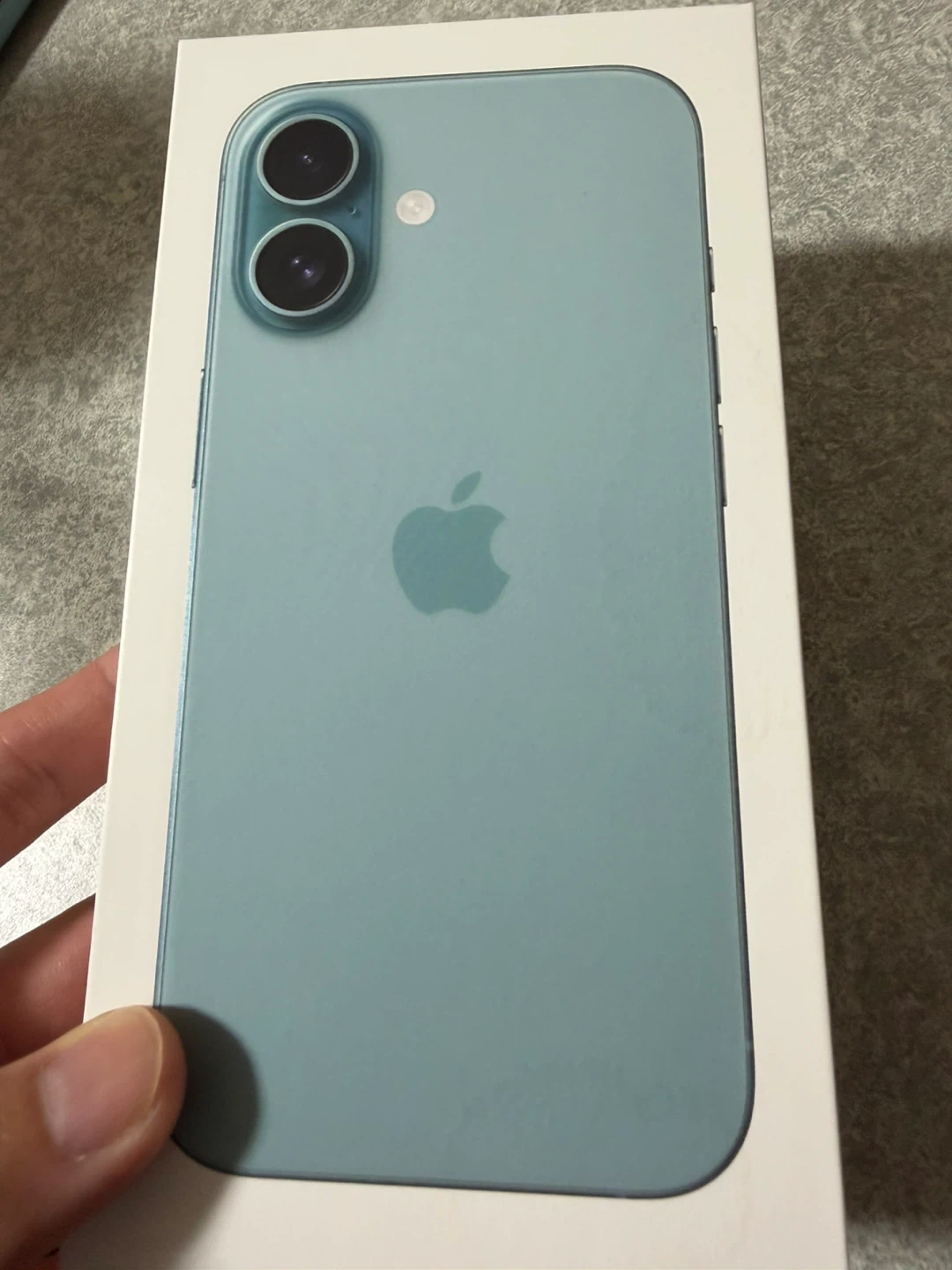 アップル iPhone 16 ブルー 本体 SIMフリーの写真9枚目