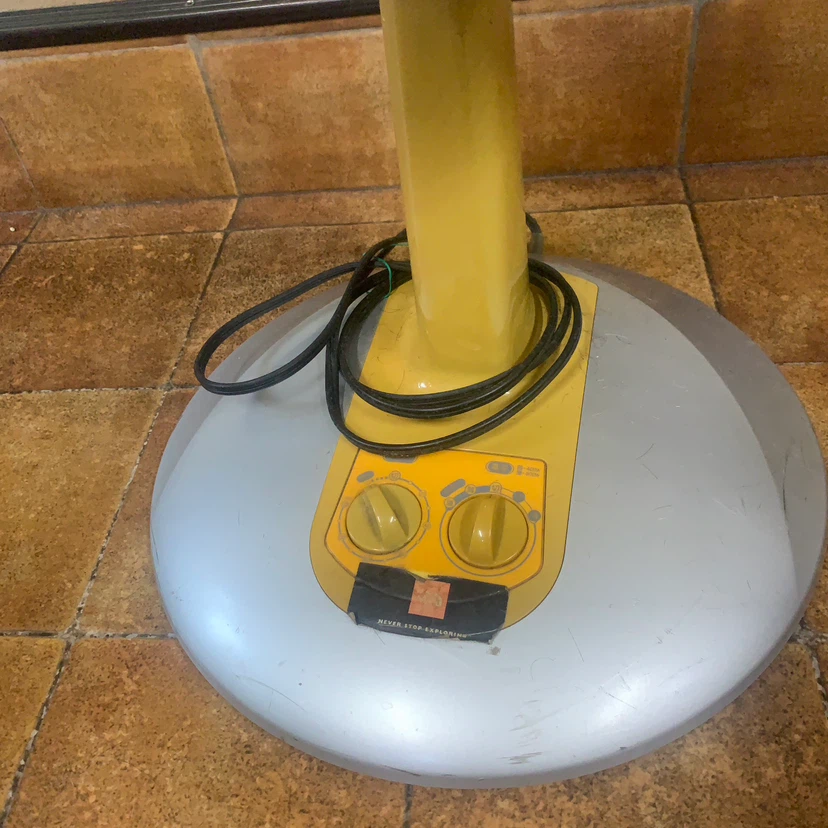 ハロゲンヒーター スタンド型の写真3枚目