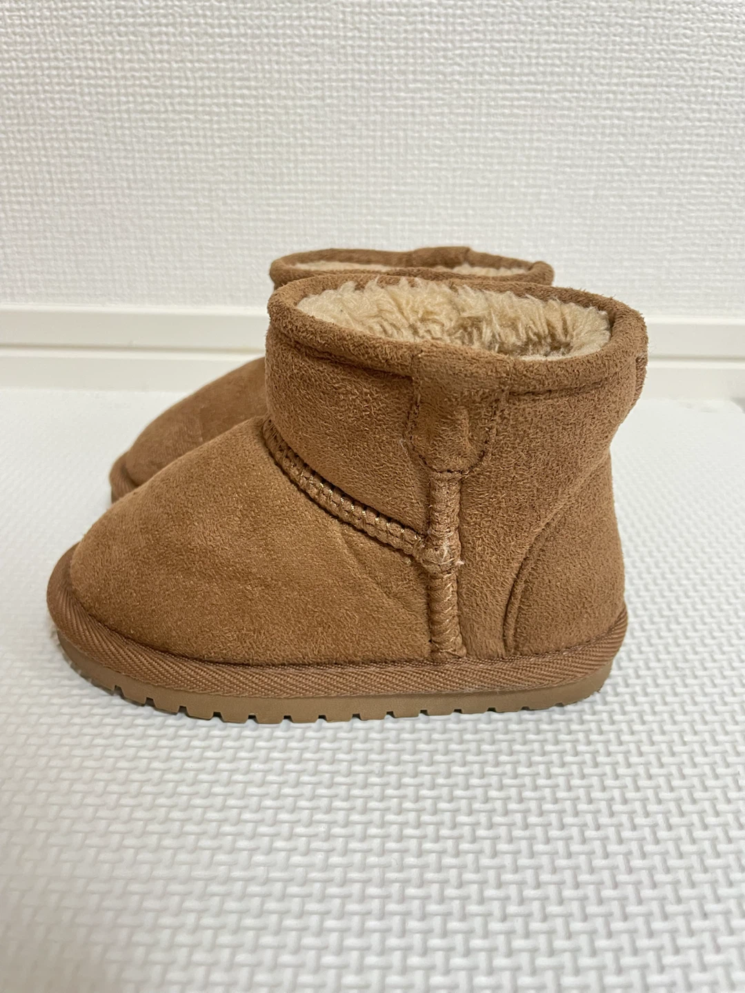 ブリーズ ムートンブーツ 茶 14.5cmの写真3枚目