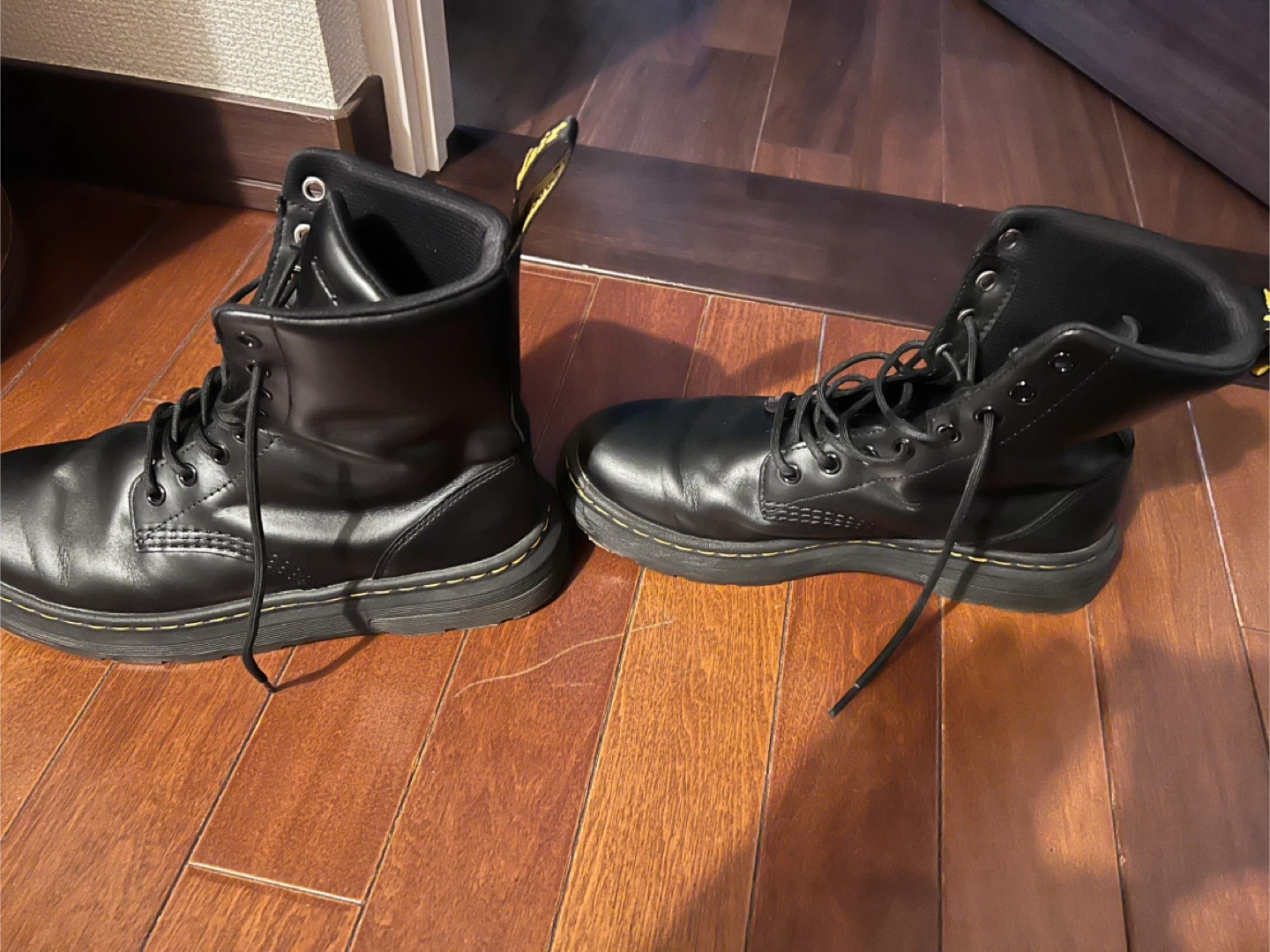 Dr. Martens ドクターマーチン CREWSON 8ホールブーツの写真2枚目