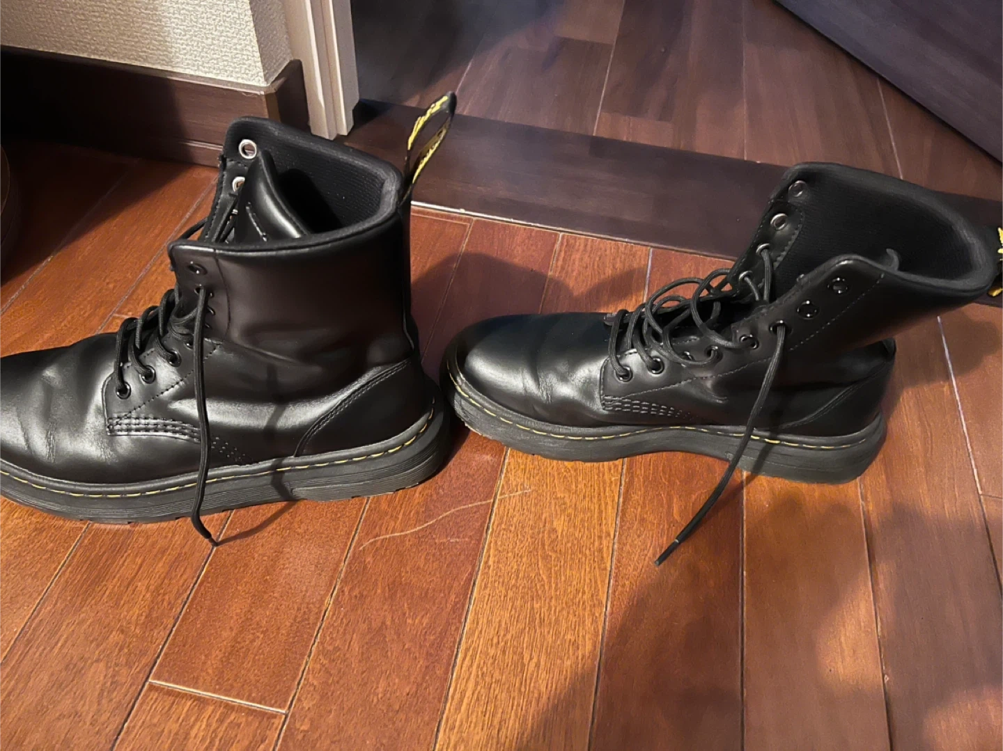 Dr. Martens ドクターマーチン CREWSON 8ホールブーツの写真2枚目