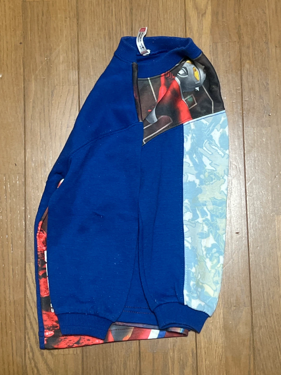 ウルトラマン 長袖Tシャツ 100cmの写真2枚目