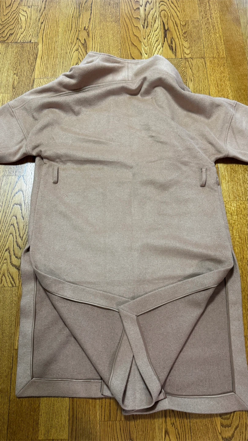 ZARA ノーカラーコート ベージュ ベルト付きの写真5枚目