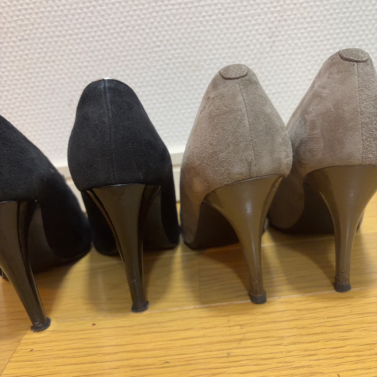 ダイアナ パンプス 2足セット ブラック グレージュの写真3枚目