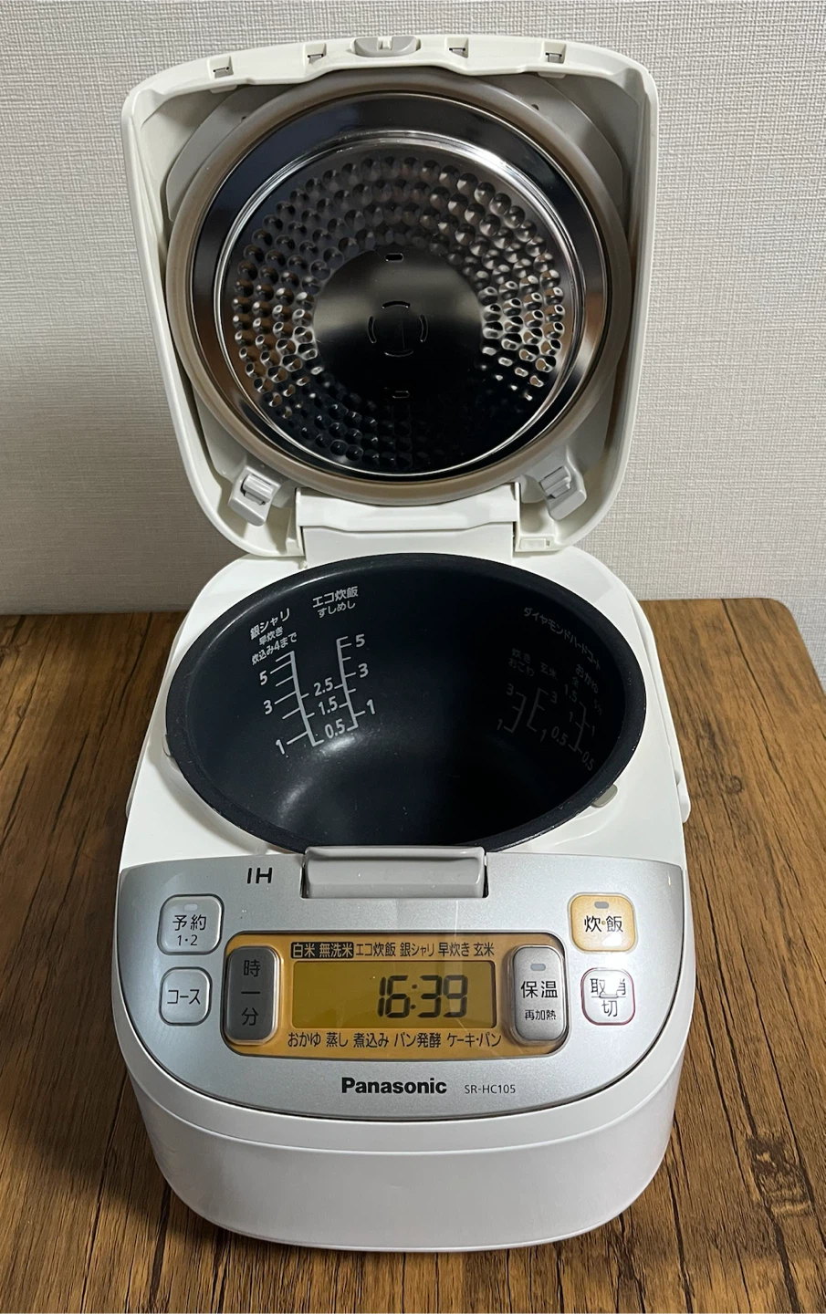 パナソニック 炊飯器 SR-HC105 5合炊の写真2枚目