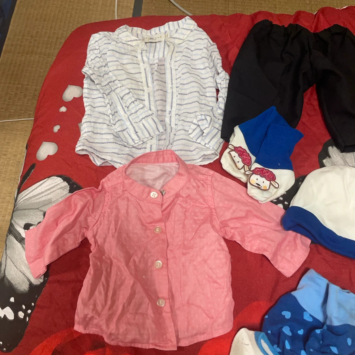 新生児〜3ヶ月頃のベビー服・無料の写真2枚目