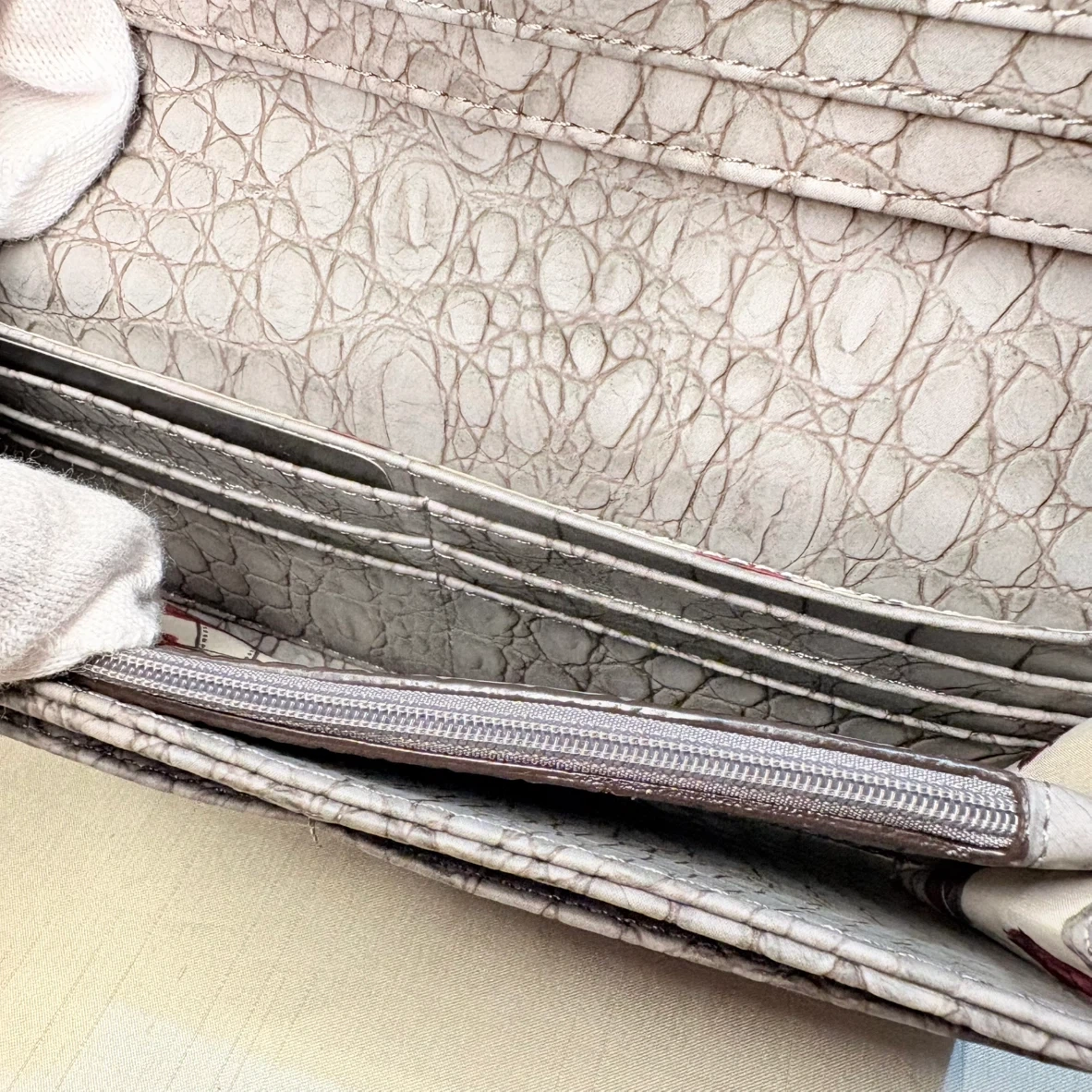 GUESS 長財布 CR378359の写真6枚目