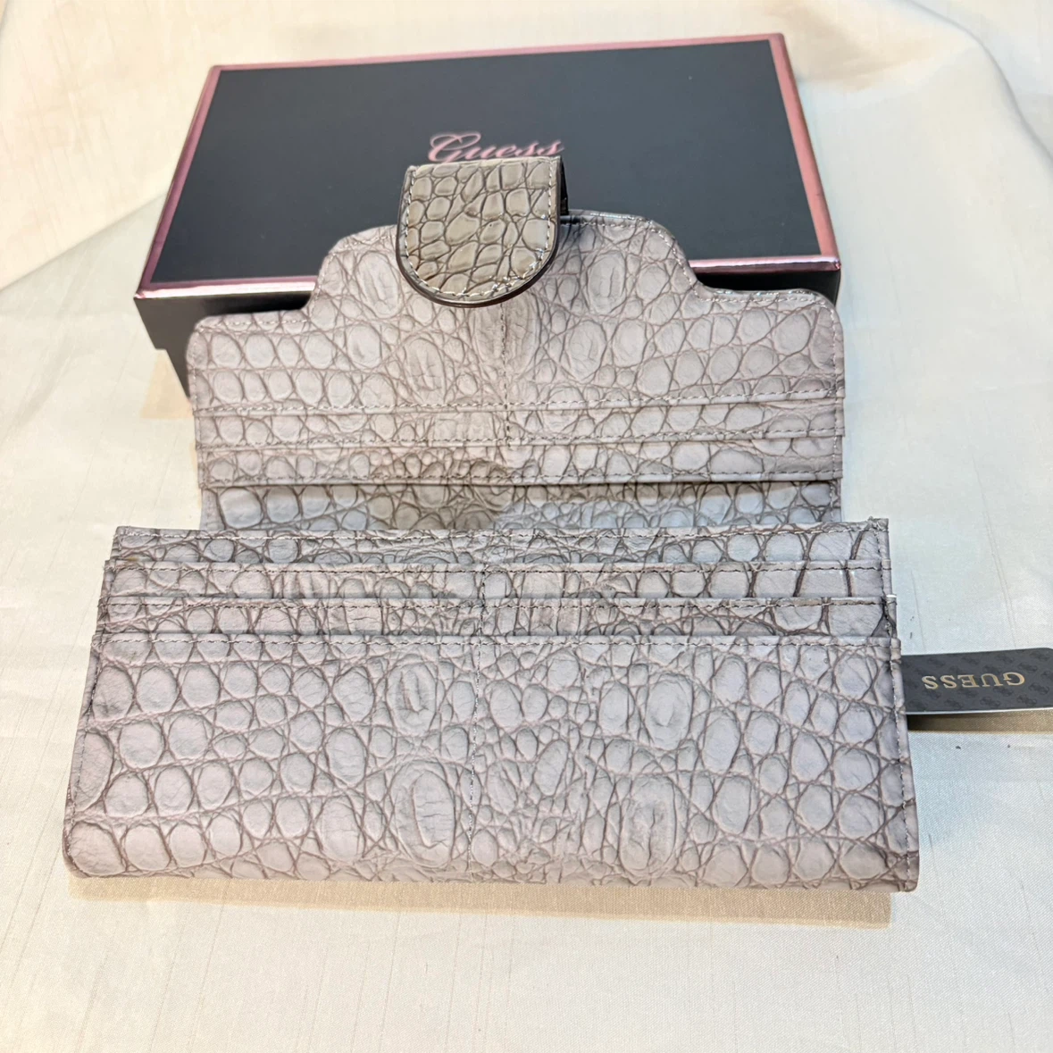 GUESS 長財布 CR378359の写真8枚目