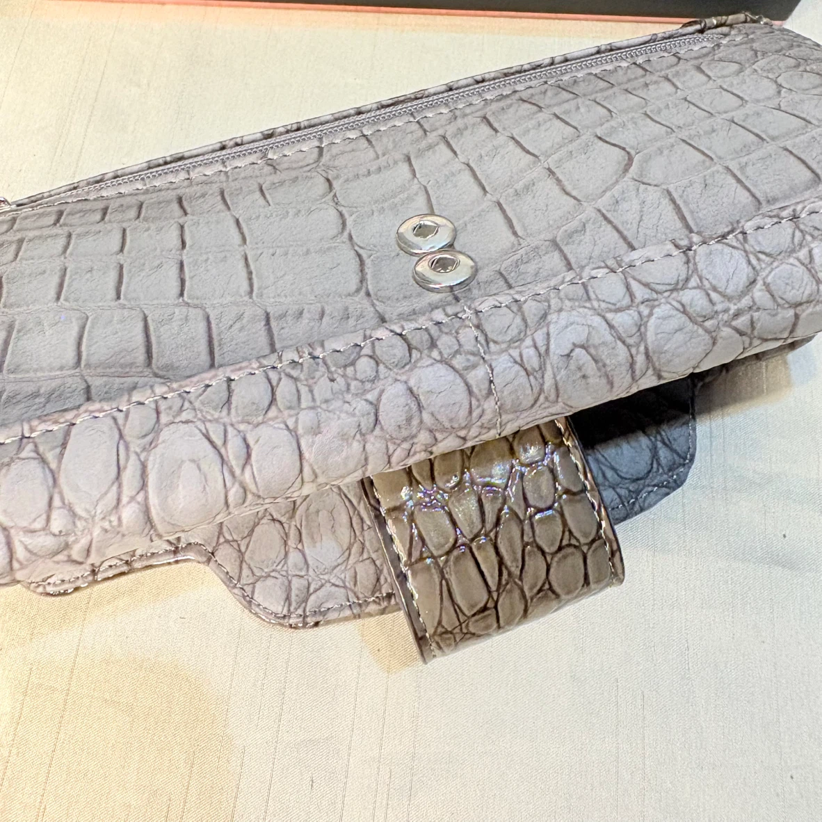 GUESS 長財布 CR378359の写真9枚目