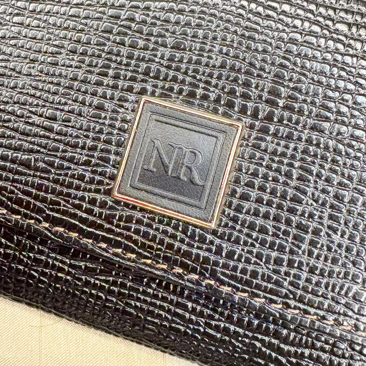 NINA RICCI 長財布 ブラックの写真2枚目