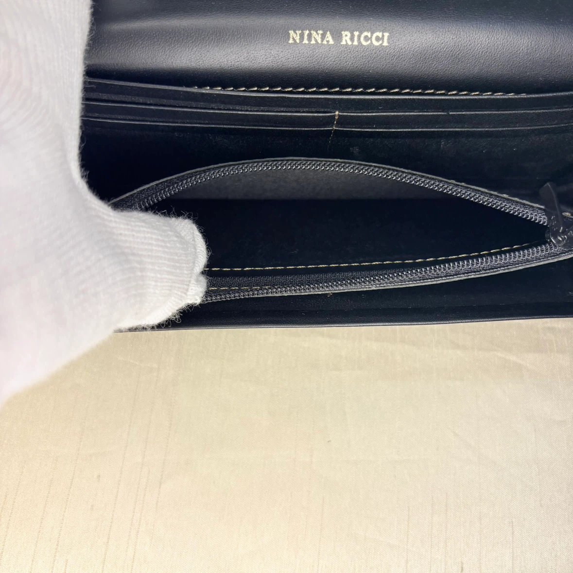 NINA RICCI 長財布 ブラックの写真7枚目