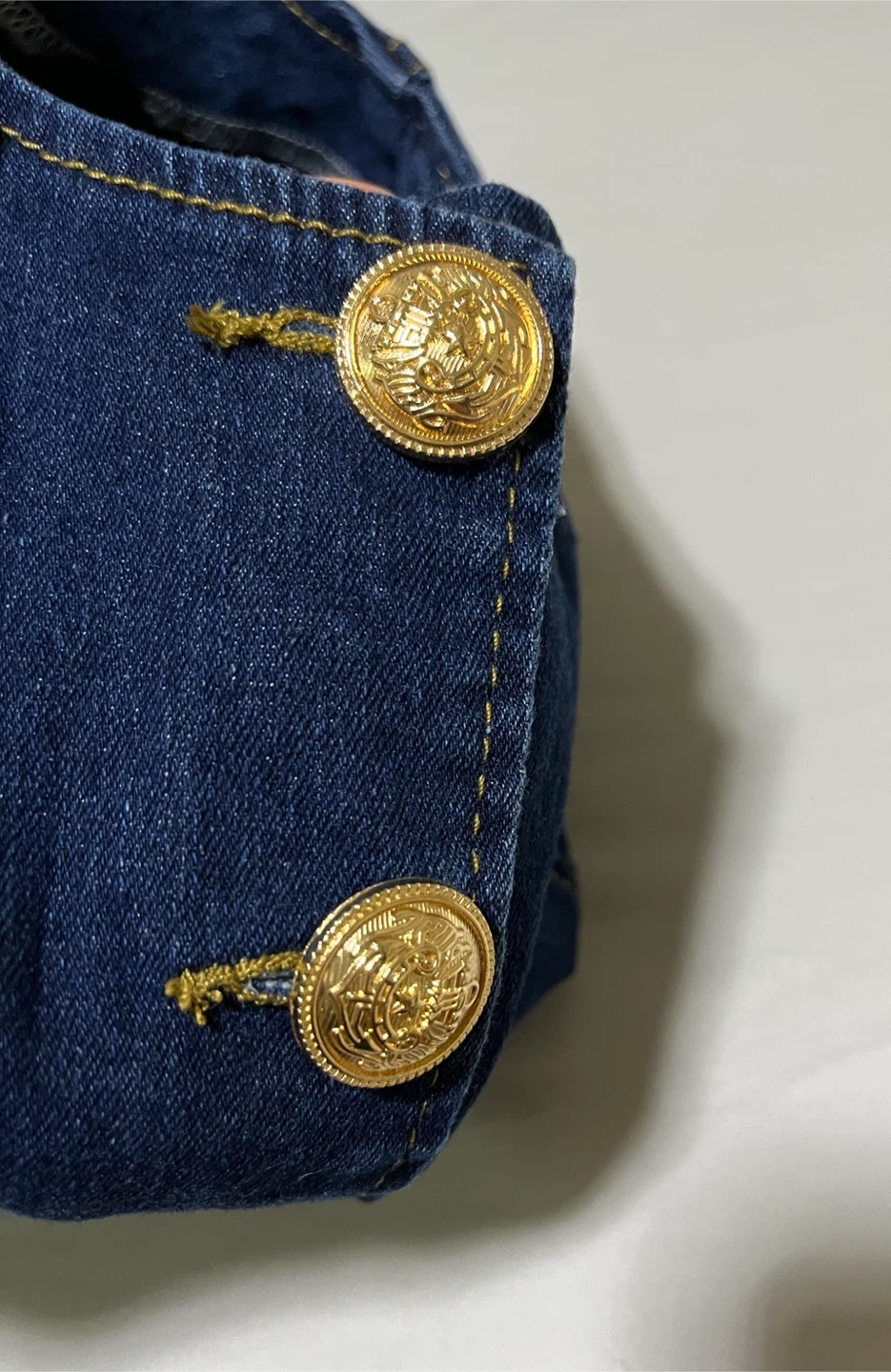 品内容 テンプレート 商品名 【美品】SHEIN シーイン デニムベスト ジレ金ボタン ヴィンテージ風ネイビーの写真3枚目