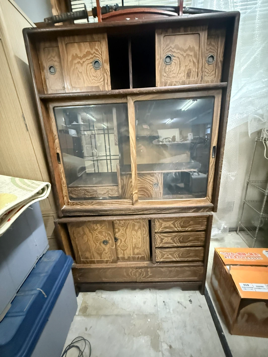 木製 アンティーク収納棚 食器棚 茶箪笥の写真3枚目