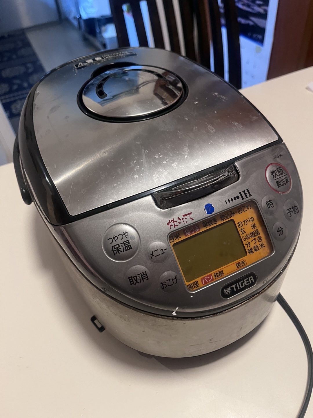 タイガー IH炊飯ジャー 5.5合炊き JKJ-A100 シルバー 2009年製