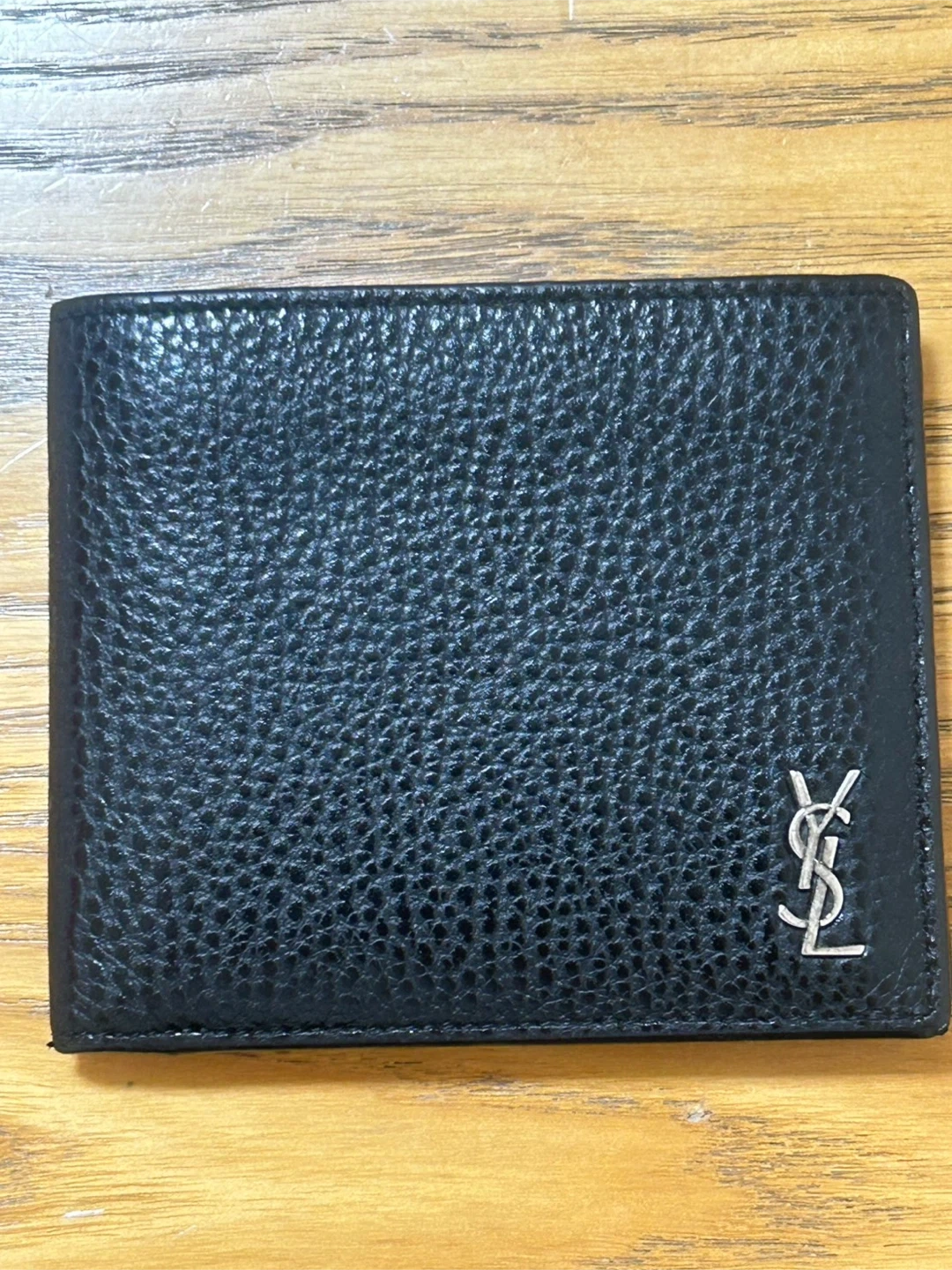Saint Laurent(サンローラン)二つ折り財布 黒定価90000円!の写真2枚目