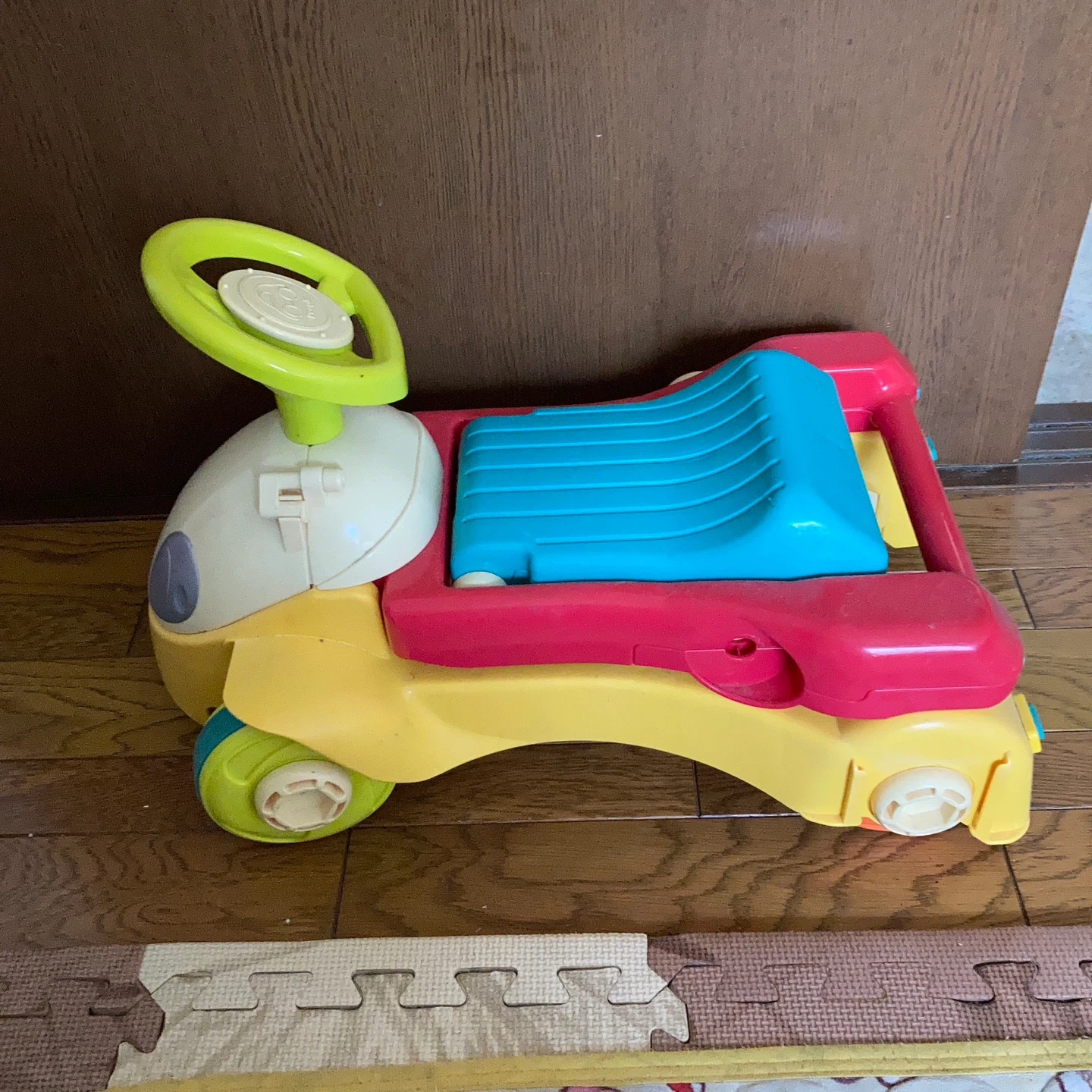 乗用玩具 おもちゃ 乗り物 カラフルの写真2枚目