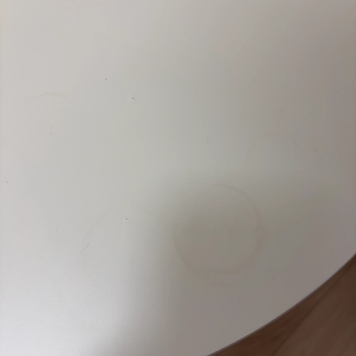 イケア クヴィストブロー テーブル 収納 ホワイトの写真3枚目