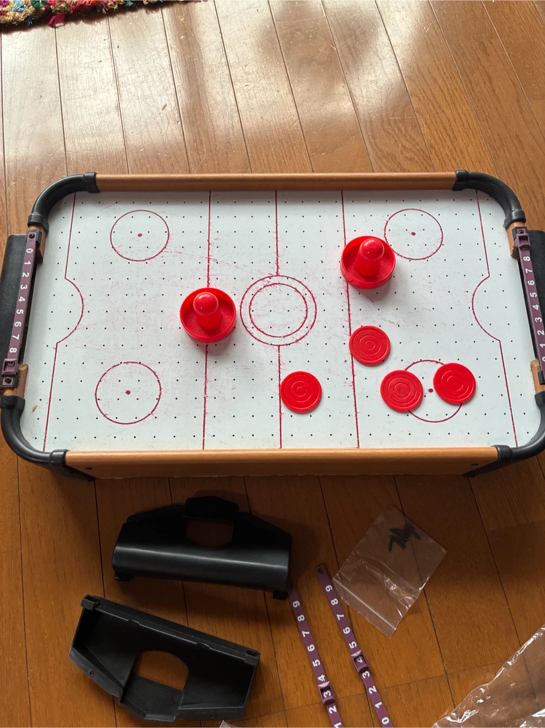 卓上エアーホッケー ゲームセット　フライングタイガーの写真2枚目