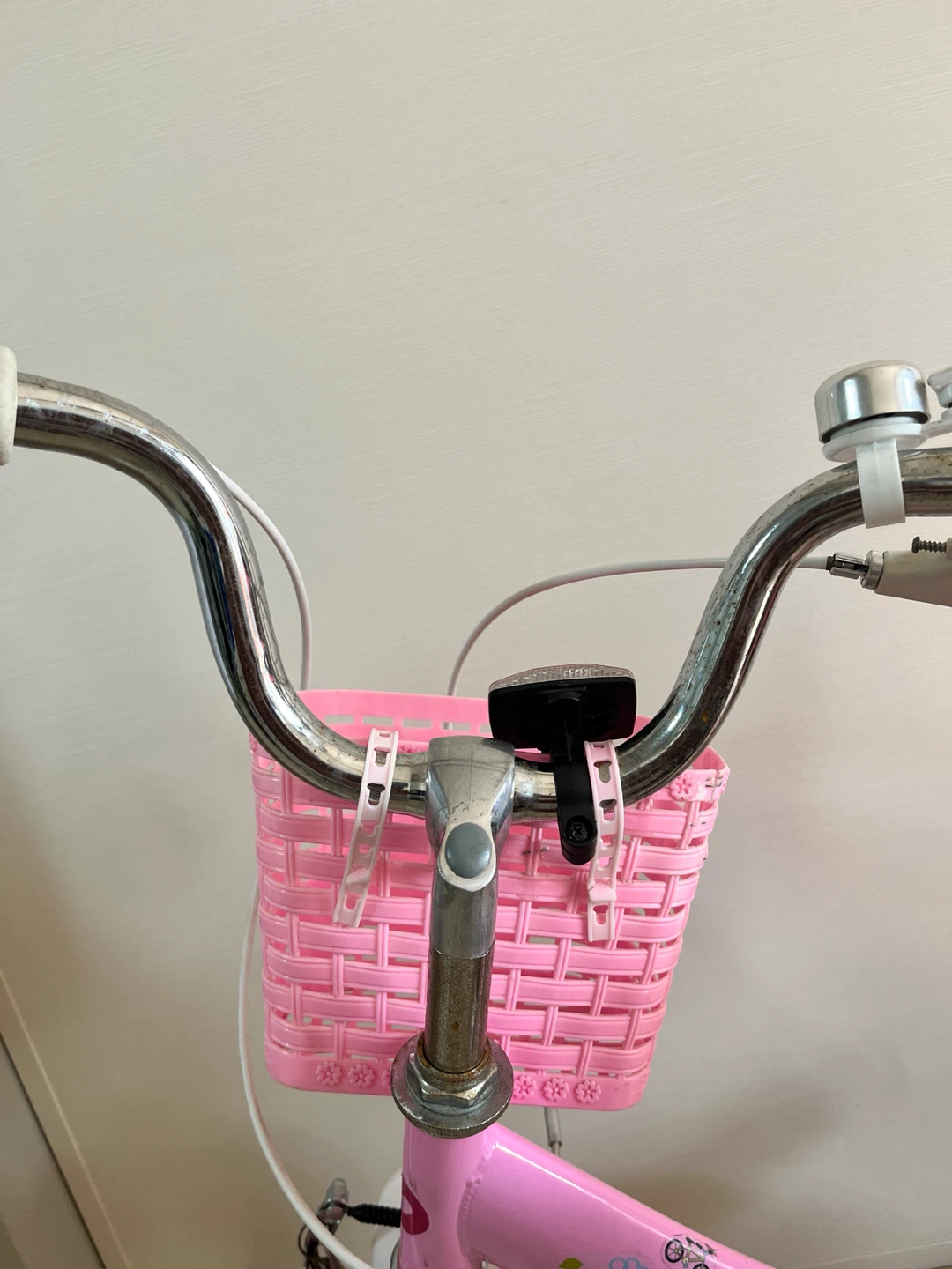 Pink kids bicycle, 14 inch.の写真5枚目