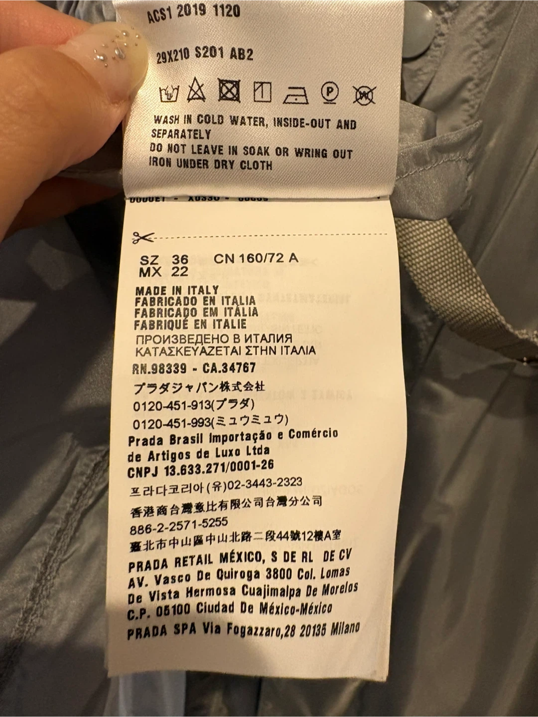 9月30日まで【極美品】PRADA プラダ ナイロンコート ロングコート フード付 36の写真8枚目