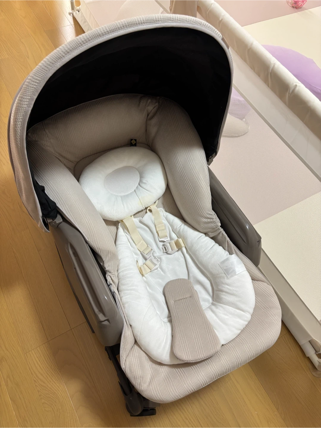 コンビ ネムリラ オートスウィングベッド
