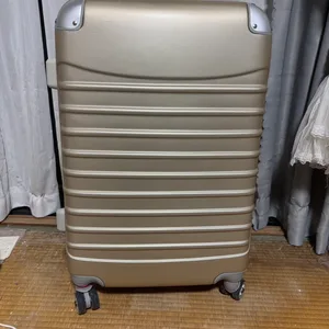 キャリーケース シャンパンゴールド