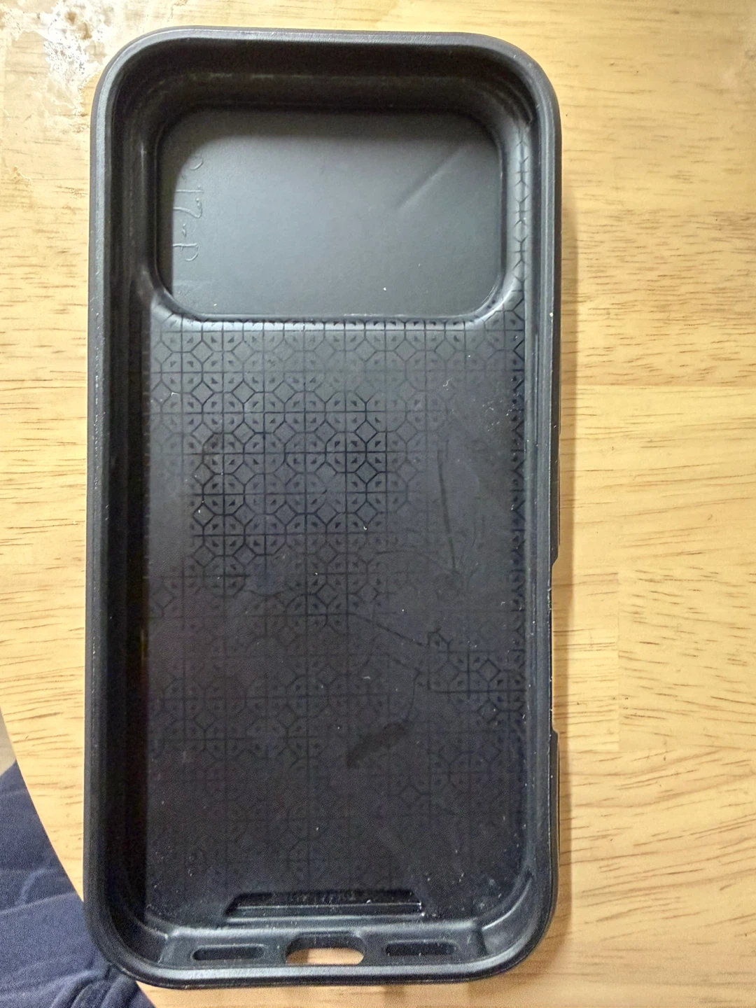 カメラレンズカバー付 iPhoneケース ブラックの写真3枚目