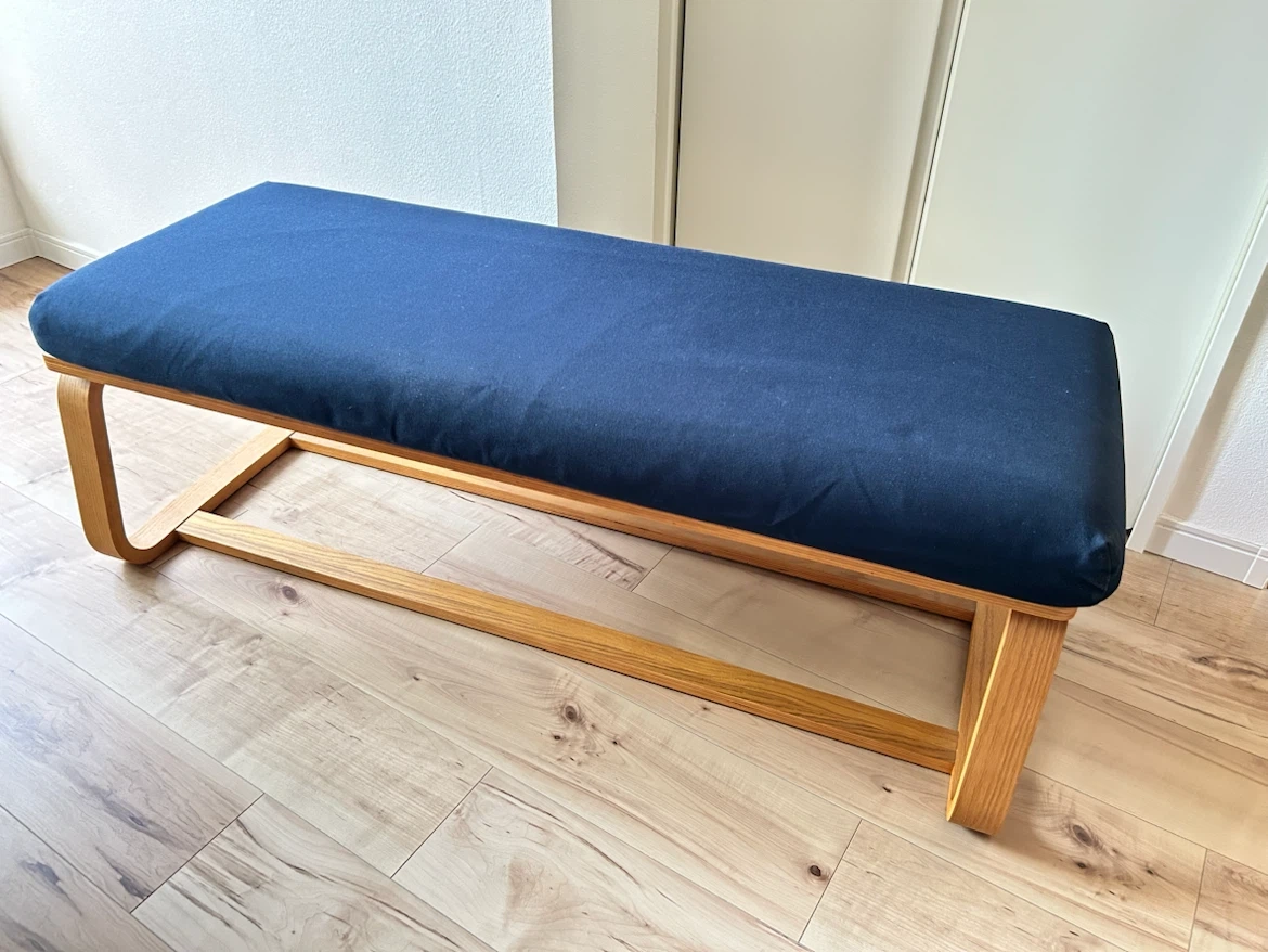 無印良品 リビングでもダイニングでもつかえるベンチ