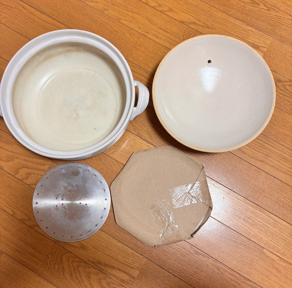 土鍋 陶器 ホワイト 蒸しプレート付きの写真3枚目