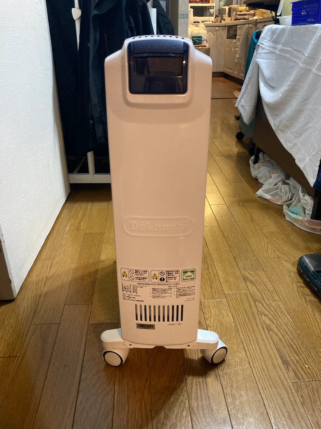 デロンギ オイルヒーター QSD0915-MBの写真2枚目