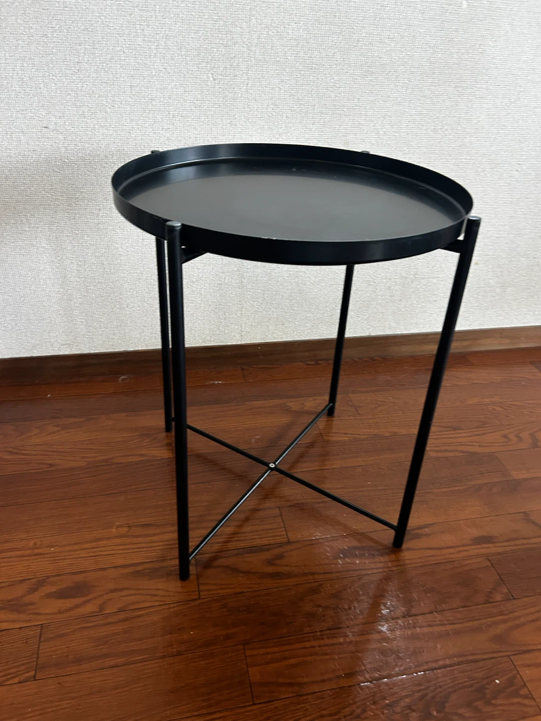 IKEA トレイテーブル 丸型 ブラックの写真2枚目