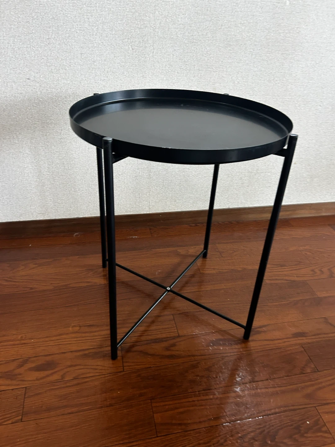 IKEA トレイテーブル 丸型 ブラックの写真2枚目