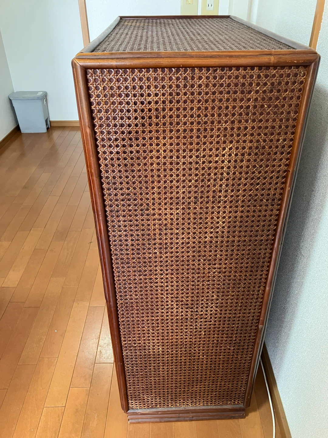 ラタン素材 オープンシェルフ ブラウンの写真2枚目