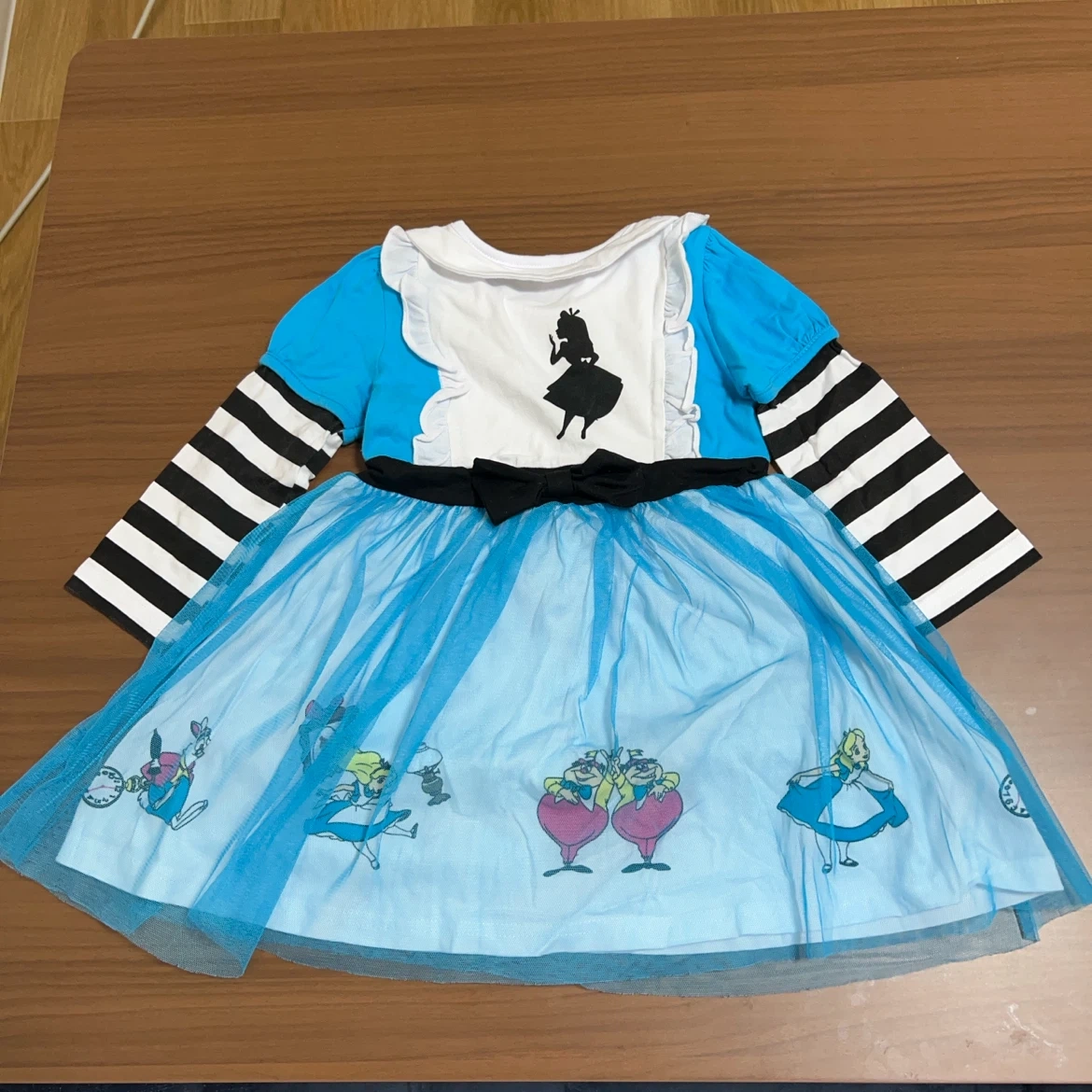 アリス 長袖ワンピース 90cm ディズニーの写真2枚目