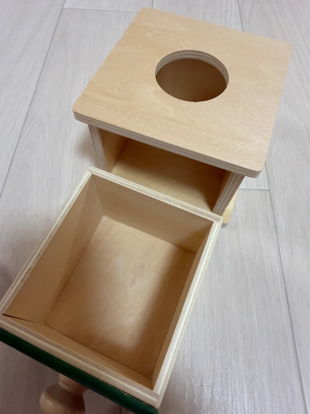 美品☆木製 知育玩具 ボール落とし モンテッソーリ 引き出し付玉入れの写真3枚目