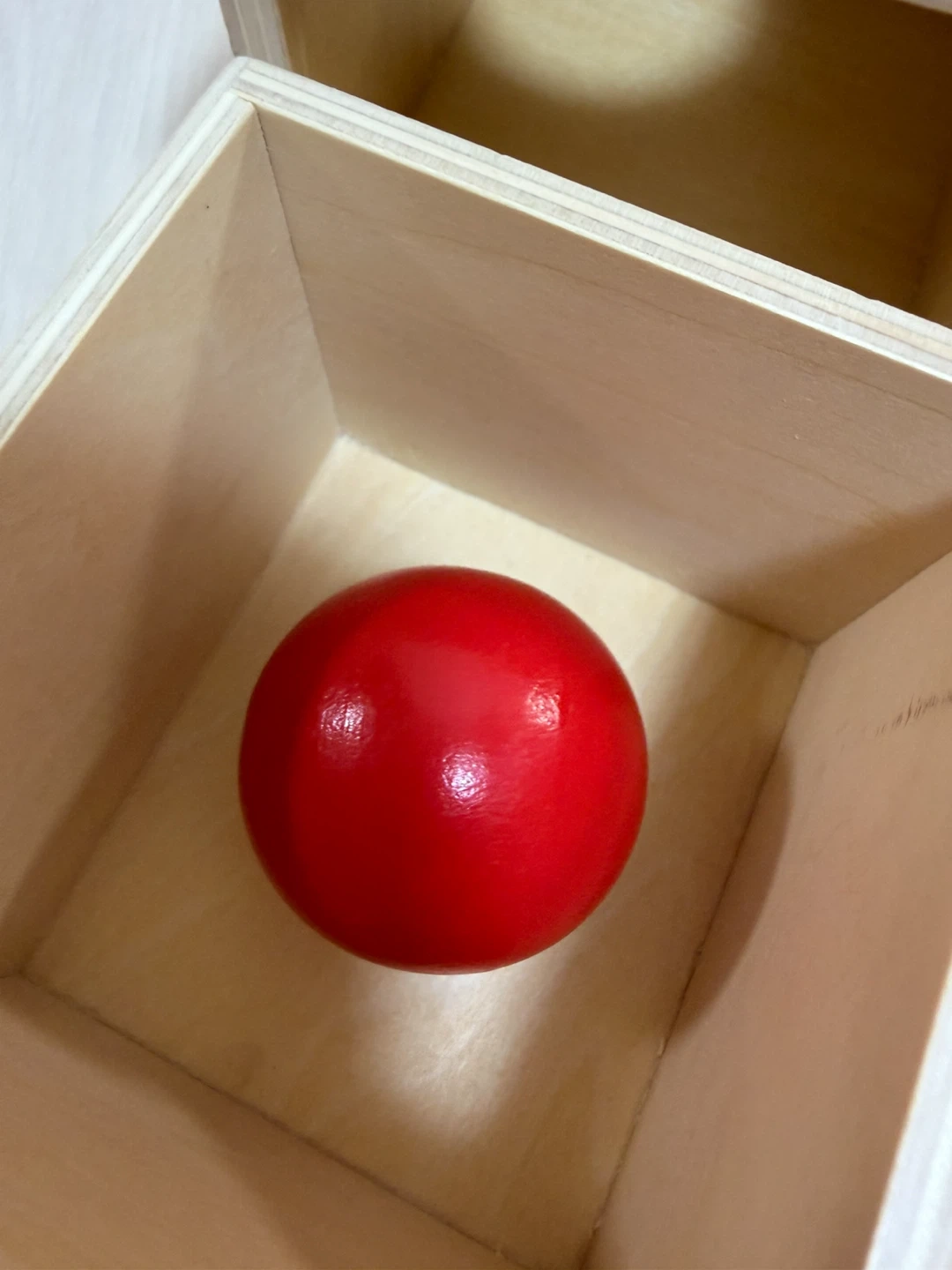 美品☆木製 知育玩具 ボール落とし モンテッソーリ 引き出し付玉入れの写真4枚目