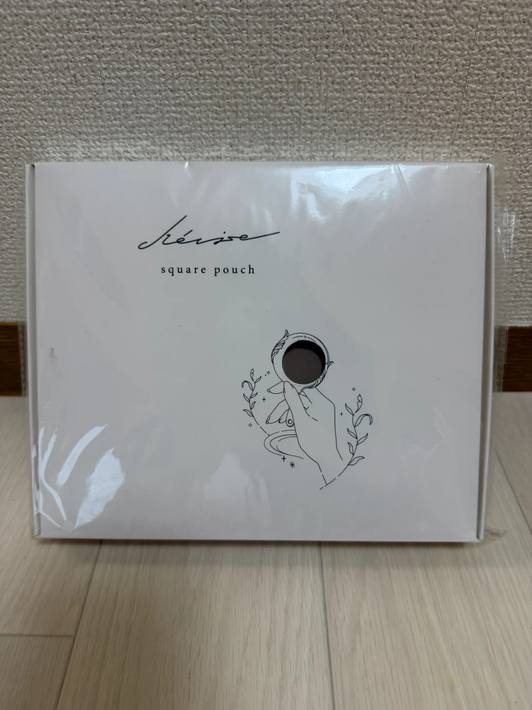新品未使用☆スクエアポーチ グレージュ 洗える 自立する化粧ポーチ
